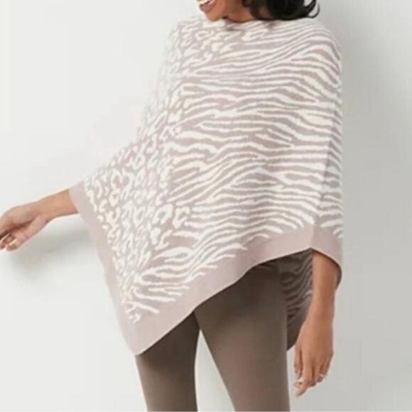 Barefoot Dreams Sweaters - NEW Barefoot Dreams CozyChic Ultra Lite Faded Rose Pink Animal Poncho Wrap OS